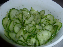 Gurken-Dill-Salat