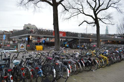 Fahrraederparkplatz am Hauptbahnhof :D