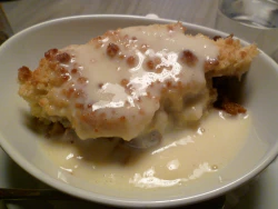 Birnen Crumble mit Vanillesauce