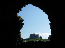 Blick auf Rock of Cashel (mit Geruest)